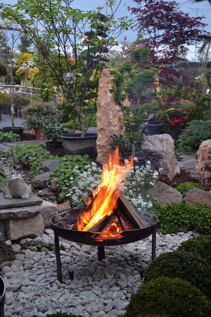 Feuer als Element wird immer beliebter im Garten