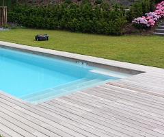 Holzterrasse als Umbau eines Pools